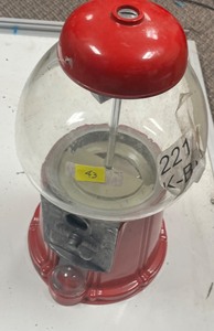 lot 43 image: Gumball Machine