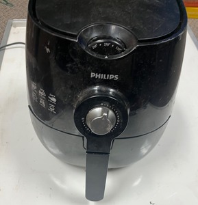lot 70 image: Philips air fryer