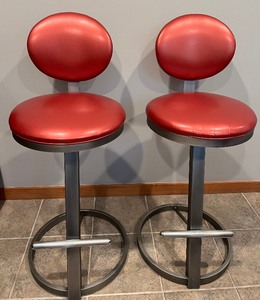 lot 128 image: Pair DESIGN INSTITUTE Bar Stools in Pearl Red - #2