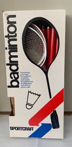lot 207 image: BADMINTON Sportcraft Set