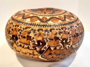 lot 153 image: Large PERUVIAN HAND CARVED Folk Art Gourd