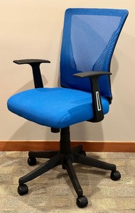 lot 171 image: NEW Swivel Rolling Office Chair with Lumbar Support