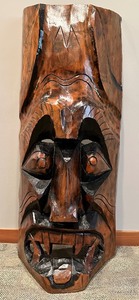 lot 172 image: VINTAGE 3 FOOT Carved WOODEN TIKI Mask