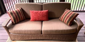 lot 62 image: EDDIE BAUER LANE Wicker Sofa Couch