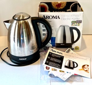lot 502 image: AROMA Hot Water X-Press Electric Kettle