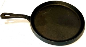 lot 512 image: Cast Iron Skillet Pan