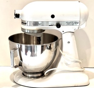 lot 514 image: KITCHEN AID Classic 10 Speed Tilt-Head Stand Mixer with Handle Stainless Bowl & Bistro Apron