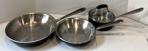 lot 522 image: AMAZING Set of ALL-CLAD Pans & Pot QTY 3