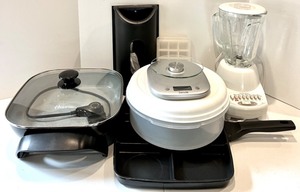 lot 524 image: Various Kitchen Items including Blender, Scale, Griddle, Skillet and more