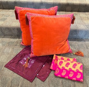 lot 189 image: Bright SILK, VELVET & BEADED Pillow Case Set