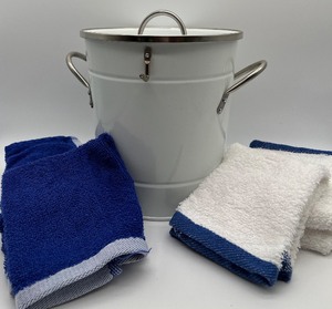 lot 48 image: Countertop Compost Bin and Dish Cloths