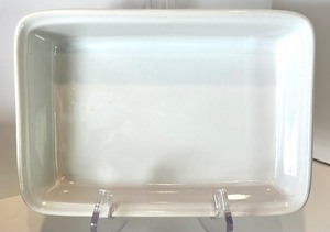 lot 540 image: Assorted White CERAMIC DISHES Casseroles, Serve Ware & Ramekins