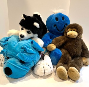 lot 320 image: Assorted PLUSH Animals