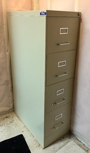 lot 323 image: 4 Drawer Locking METAL FILE CABINET