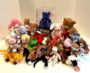 lot 321 image: Assorted TY BEANIE BABIES and Small Plush Toys