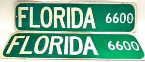 lot 236 image: FLORIDA 6600 Street Signs - QTY 2