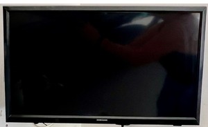 lot 252 image: SAMSUNG TV 23