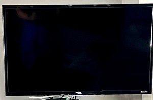 lot 257 image: TCL ROKU TV 28