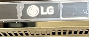 lot 330 image: LG TV 42 & PANASONIC 4 Head - HiFi Stereo Omnivision VHS & DVD Video Player