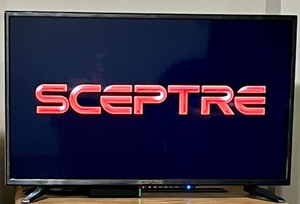 lot 345 image: SCEPTRE TV 32
