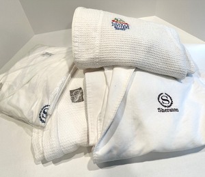 lot 146 image: 4 VIP Hotel Robes