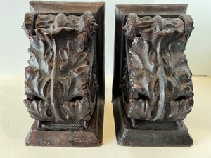 lot 36A image: Solid CAST IRON Corbel Bookends #2
