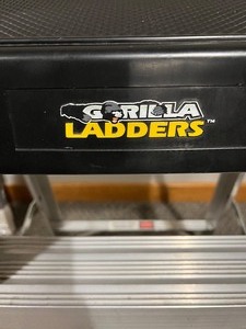 lot 373 image: GORILLA LADDERS Step Ladder 24 (#2)
