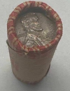 lot 10 image: Unsearched Roll of Wheat Pennies