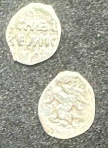 lot 29 image: 2 Silver Ivan IV Kopek Russian Small scales from 1547-1584 (OVER 450 YEARS OLD)