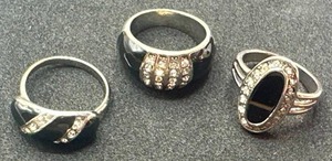 lot 45 image: Lot of 3 Womens Rings