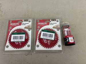 lot 189 image: New Diablo Saw Blades & Freud Router Bit