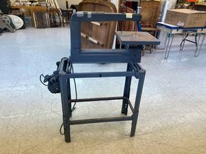 lot 218 image: Scroll Saw