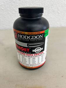 lot 8 image: Hodgdon Varget Rifle Powder 1#