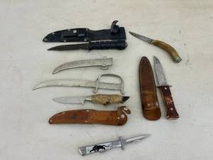 lot 68 image: Knives