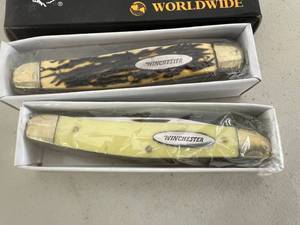 lot 71 image: Pair of Winchester Outdoorsman Stockman Knives