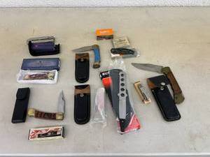lot 100 image: Knives