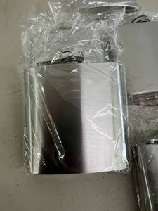 lot 101 image: 5 New Stainless Steel 6 oz Hip Flasks