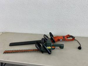lot 106 image: Electric Hedge Trimmers