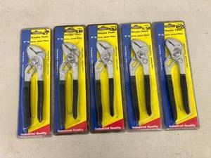 lot 116 image: 5 8 Groove Joint Pliers