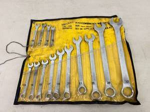 lot 125 image: Metric Combination Wrench Set