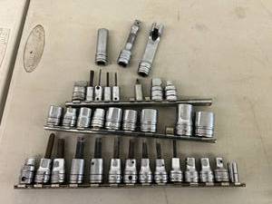 lot 142 image: Snap-On Sockets
