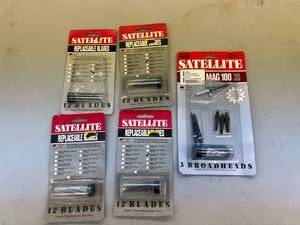 lot 232 image: Satellite Archery Broadheads & Blades