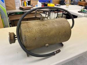 lot 255 image: Portable Air Tank