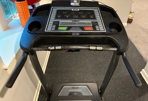 lot 50 image: Horizon T500 Treadmill with Triflex Cushioning System