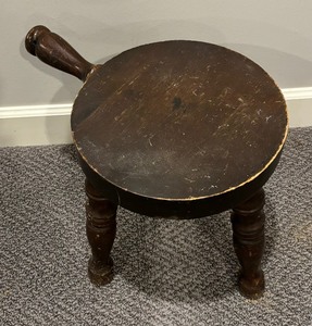lot 58 image: Charming Vintage Stool