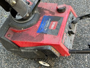 lot 60 image: TORO Powerlite Snowblower