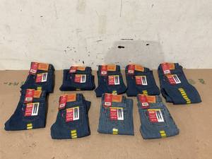 lot 355 image: Lot of 9 Size Youth 6 Levi Jeans