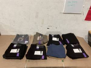 lot 356 image: Lot of 13 Assorted Size Mens 36 x 30 Pants