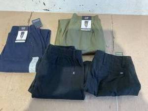 lot 369 image: Lot of 4 Size Womens 4 Gap Pants