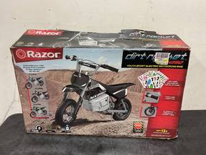 lot 48 image: Razor Dirt Rocket MX350, 24V Electric-Powered Dirt Bike